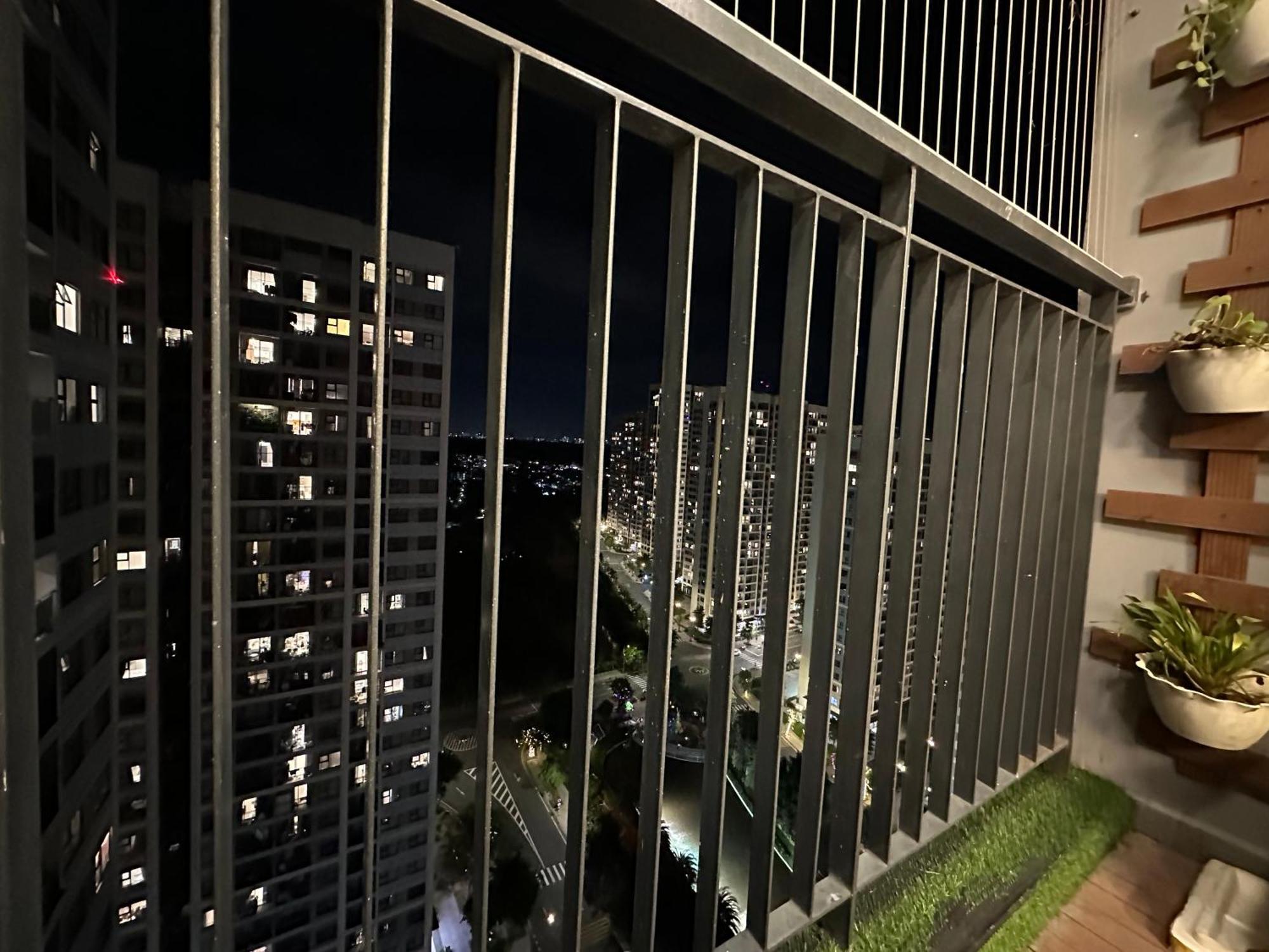 Can Ho 2Pn Day Du Tien Nghi-Vinhomes Grand Park Quan 9 Go Cong Exterior photo